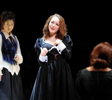 舞台「8人の女たち」の公開舞台稽古 浅野温子「これから楽しい本番を迎えられたら嬉しいな、と思っております」