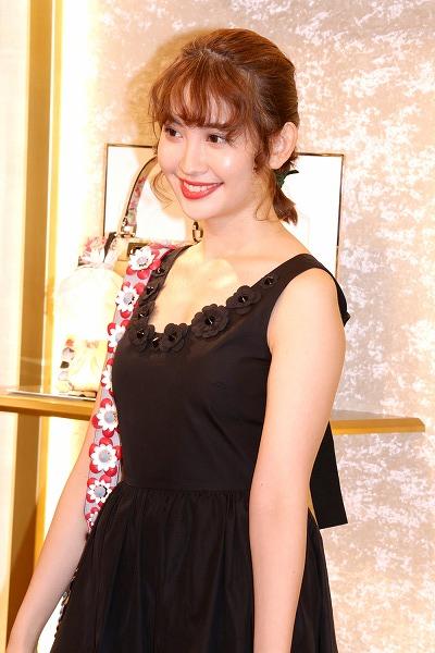 小嶋陽菜、総選挙でAKB48メンバーにエール「わたしも行けたら」