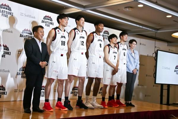 バスケ日本代表、3億円ゲット! 八村塁はソフトバンクの5Gイメージキャラクターに